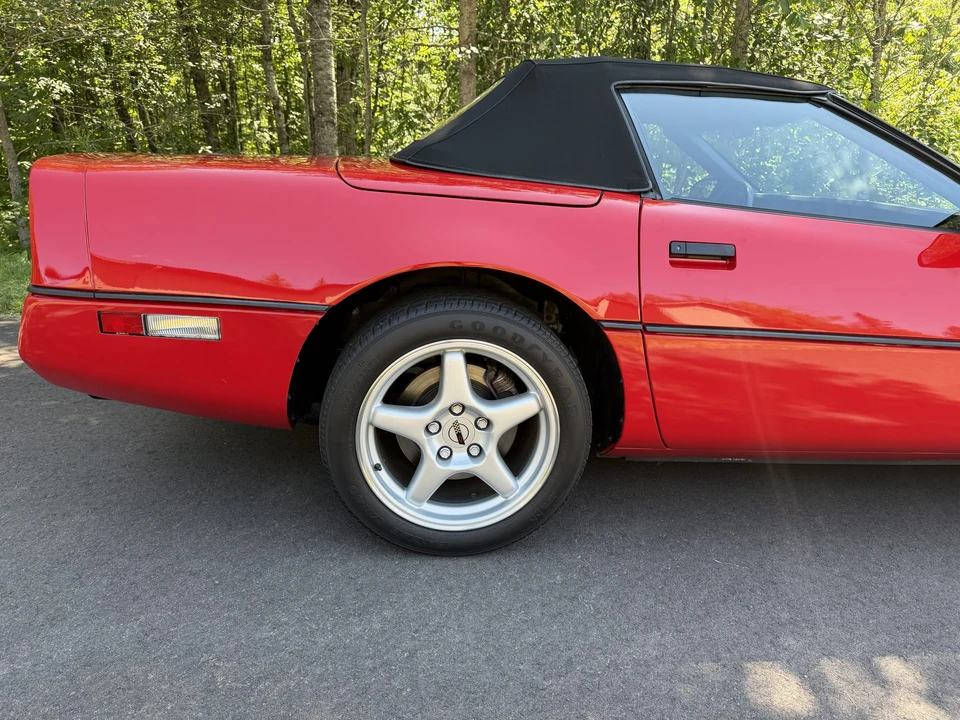 1989 Chevrolet Corvette C4 - Image 20 of 31