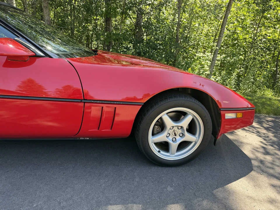 1989 Chevrolet Corvette C4 - Image 18 of 31