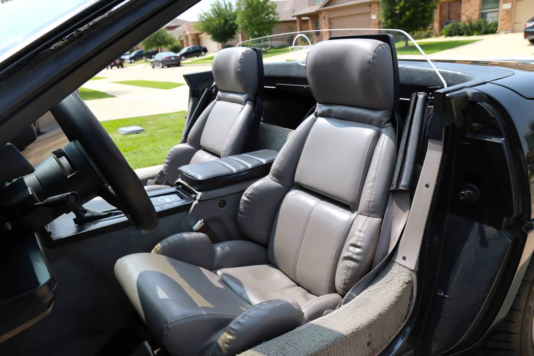 1989 Chevrolet Corvette C4 - Image 30 of 31