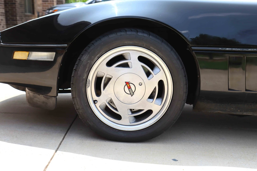 1989 Chevrolet Corvette C4 - Image 23 of 31