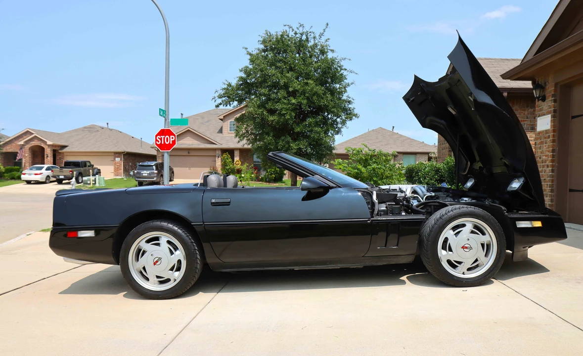1989 Chevrolet Corvette C4 - Image 17 of 31