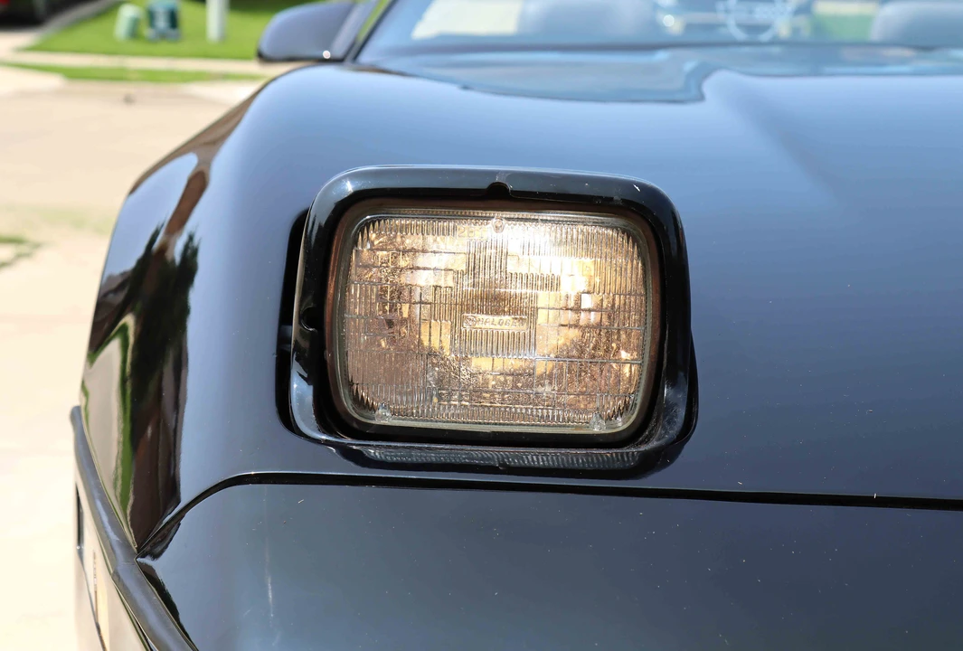 1989 Chevrolet Corvette C4 - Image 20 of 31