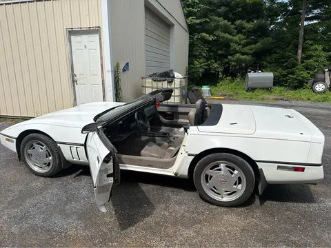 1989 Chevrolet Corvette C4 - Image 4 of 16