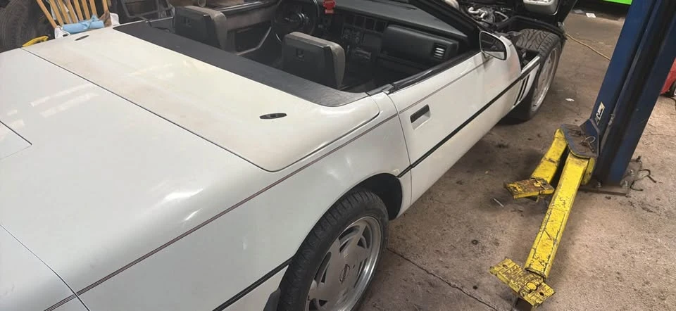 1989 Chevrolet Corvette C4 - Image 15 of 16