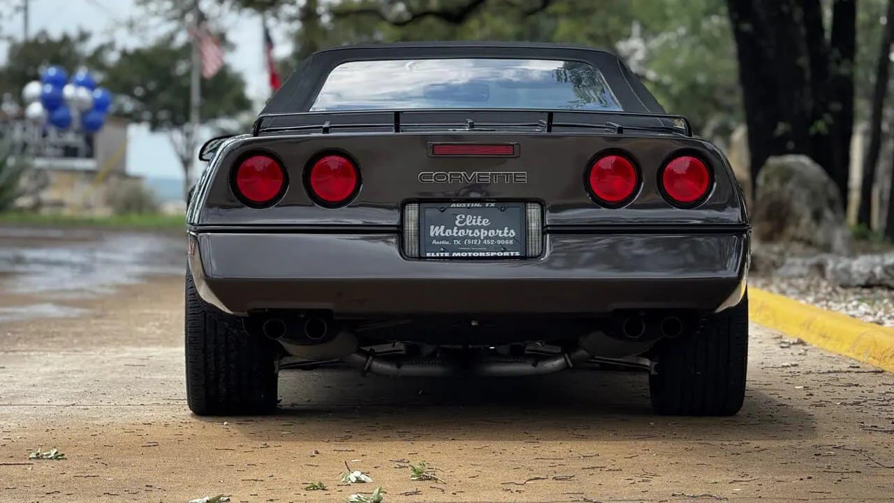 1989 Chevrolet Corvette C4 - Image 28 of 31