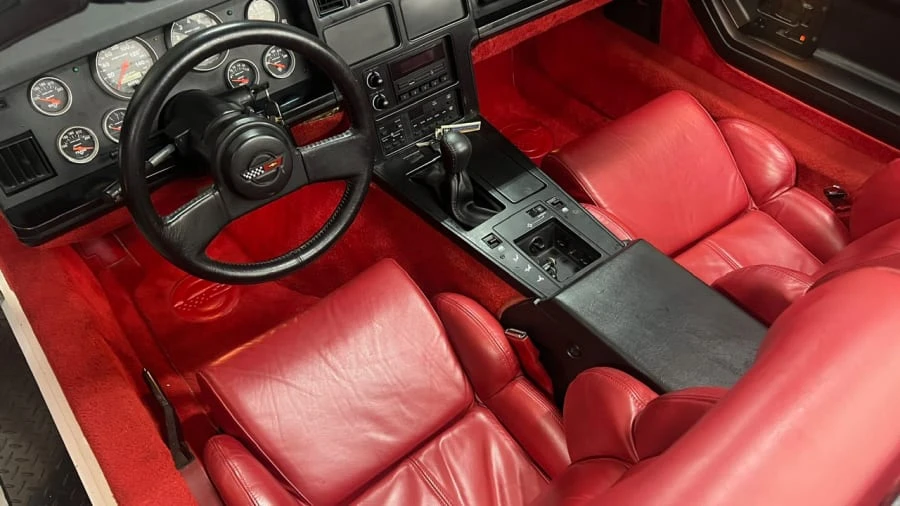 1989 Chevrolet Corvette C4 - Image 14 of 20