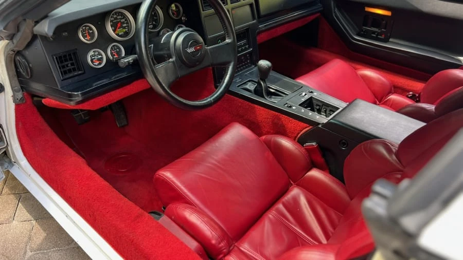 1989 Chevrolet Corvette C4 - Image 12 of 20