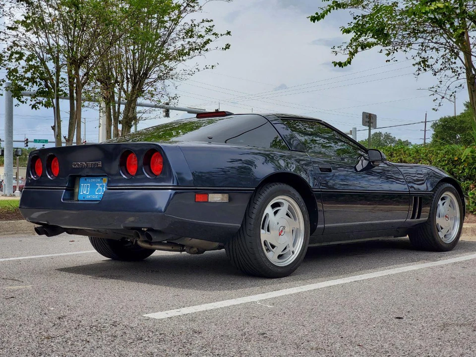 1989 Chevrolet Corvette C4 - Image 23 of 31