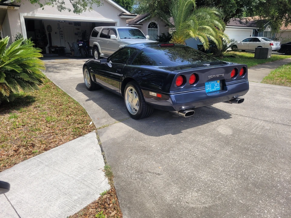 1989 Chevrolet Corvette C4 - Image 16 of 31