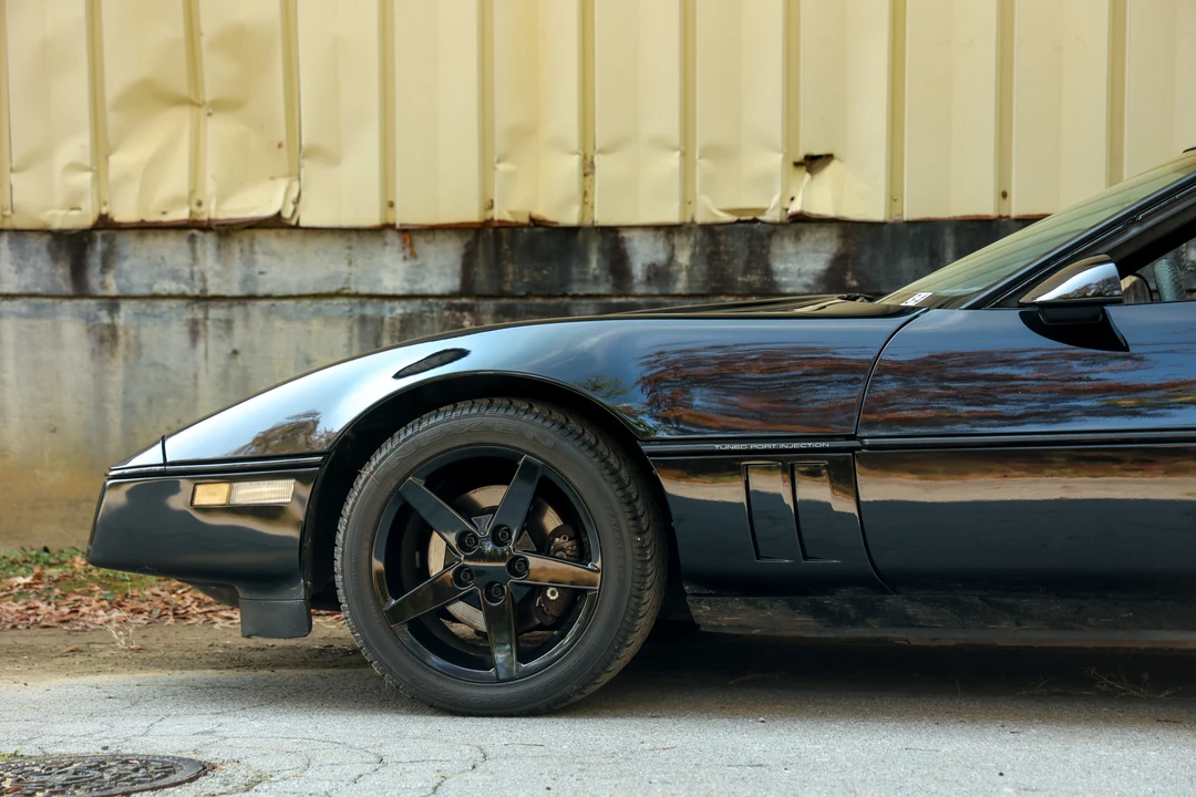 1989 Chevrolet Corvette C4 - Image 16 of 31