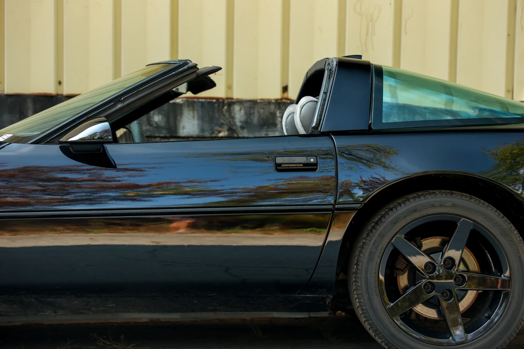 1989 Chevrolet Corvette C4 - Image 17 of 31