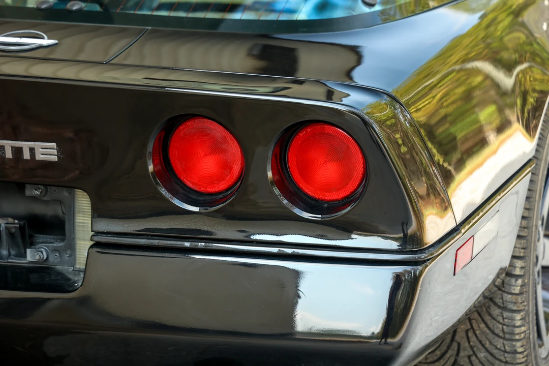 1989 Chevrolet Corvette C4 - Image 30 of 31