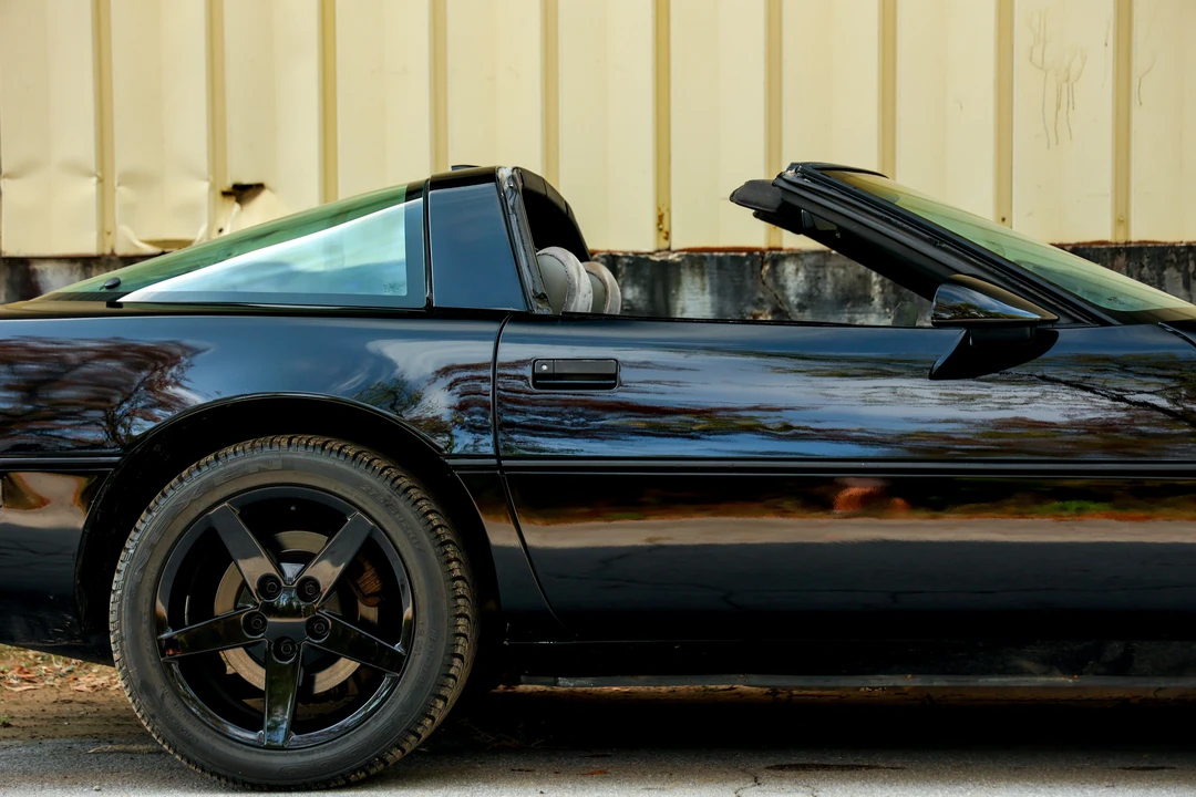 1989 Chevrolet Corvette C4 - Image 24 of 31