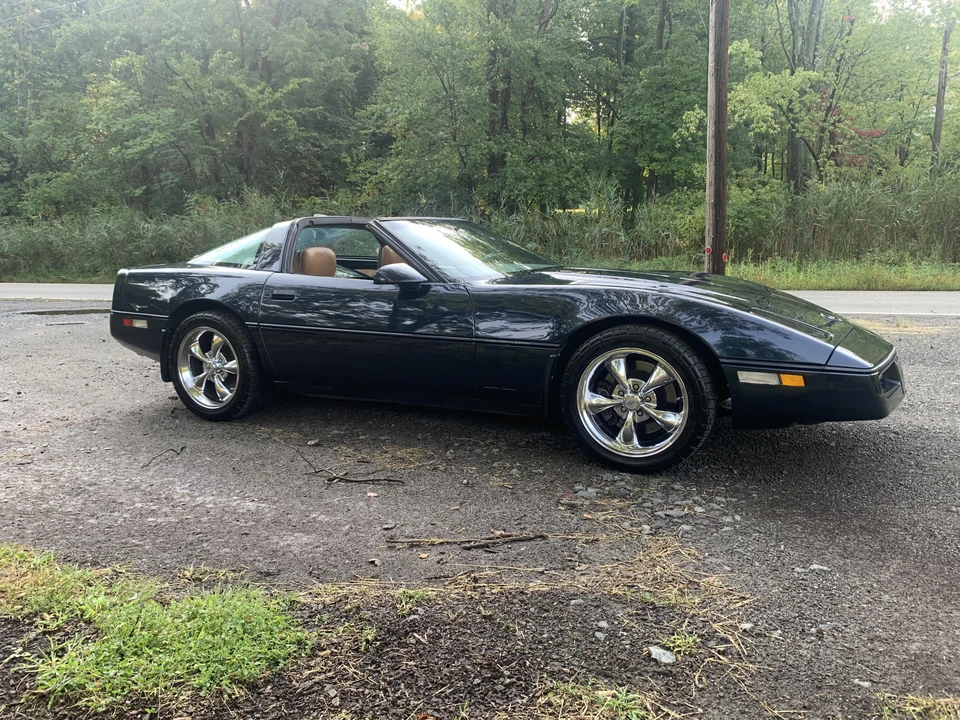 1989 Chevrolet Corvette C4 - Image 28 of 31