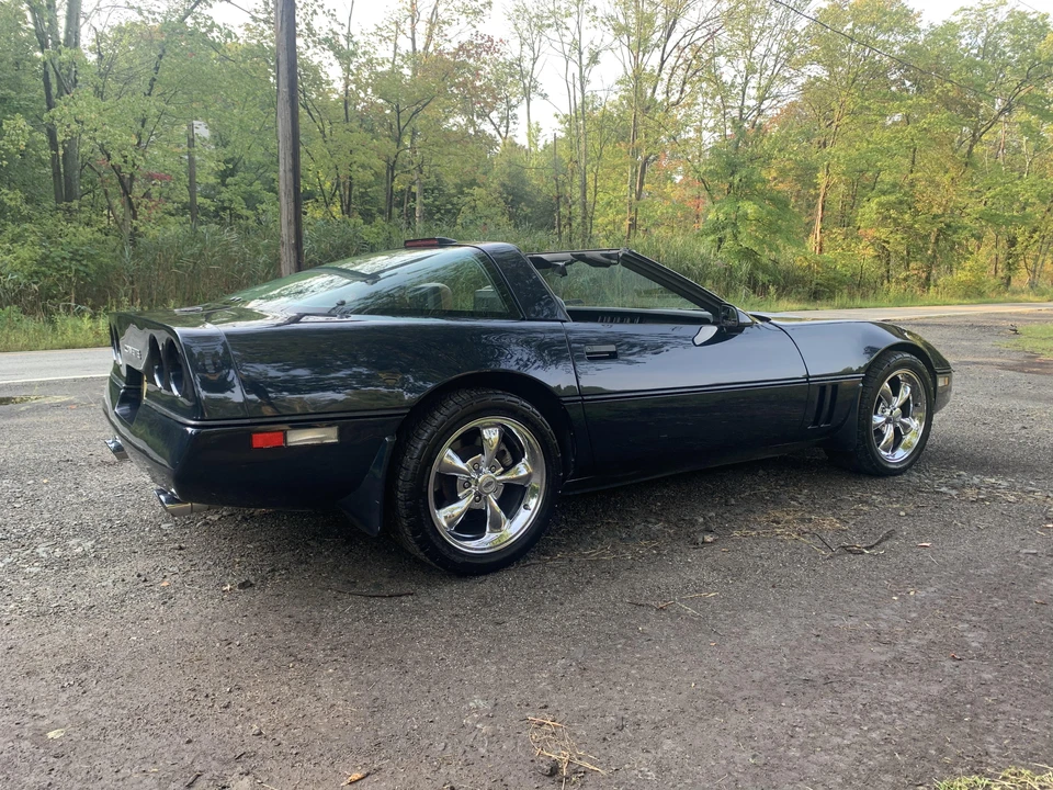 1989 Chevrolet Corvette C4 - Image 25 of 31