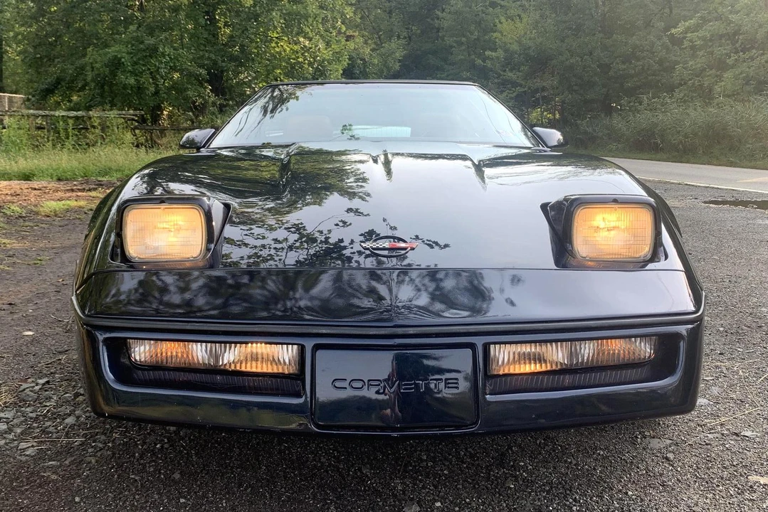 1989 Chevrolet Corvette C4 - Image 2 of 31
