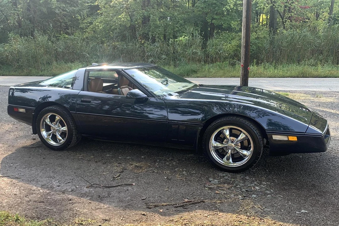 1989 Chevrolet Corvette C4 - Image 3 of 31
