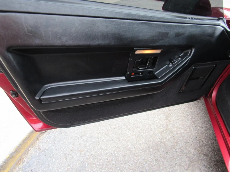 1989 Chevrolet Corvette C4 - Image 17 of 31