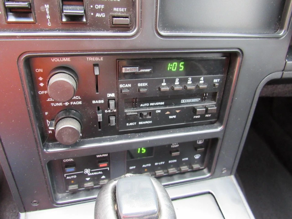 1989 Chevrolet Corvette C4 - Image 25 of 31