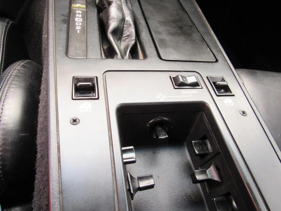 1989 Chevrolet Corvette C4 - Image 29 of 31