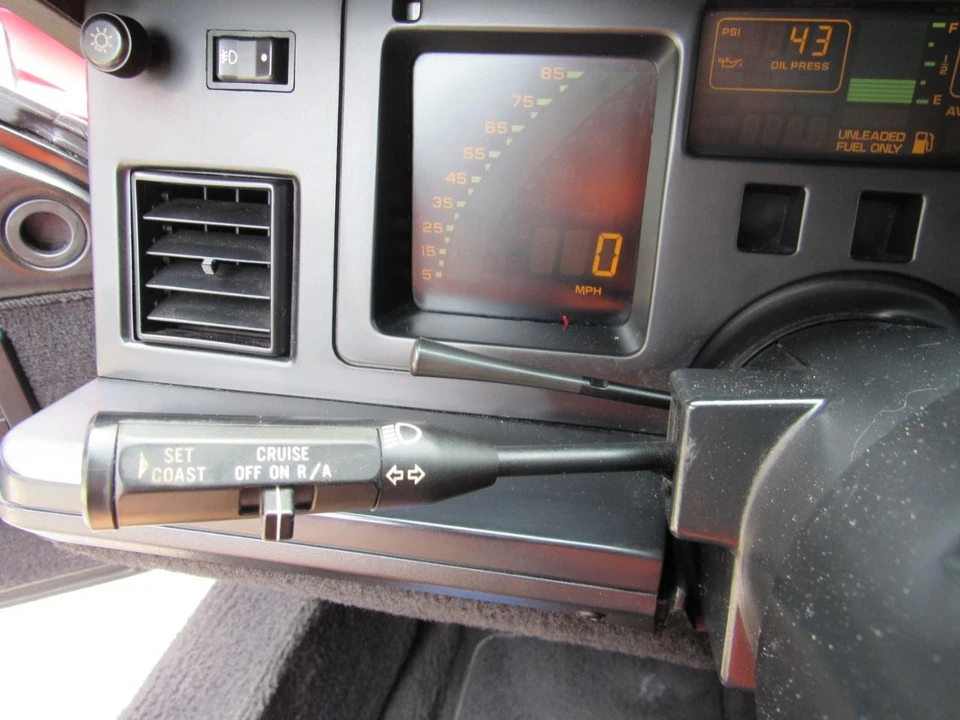 1989 Chevrolet Corvette C4 - Image 23 of 31