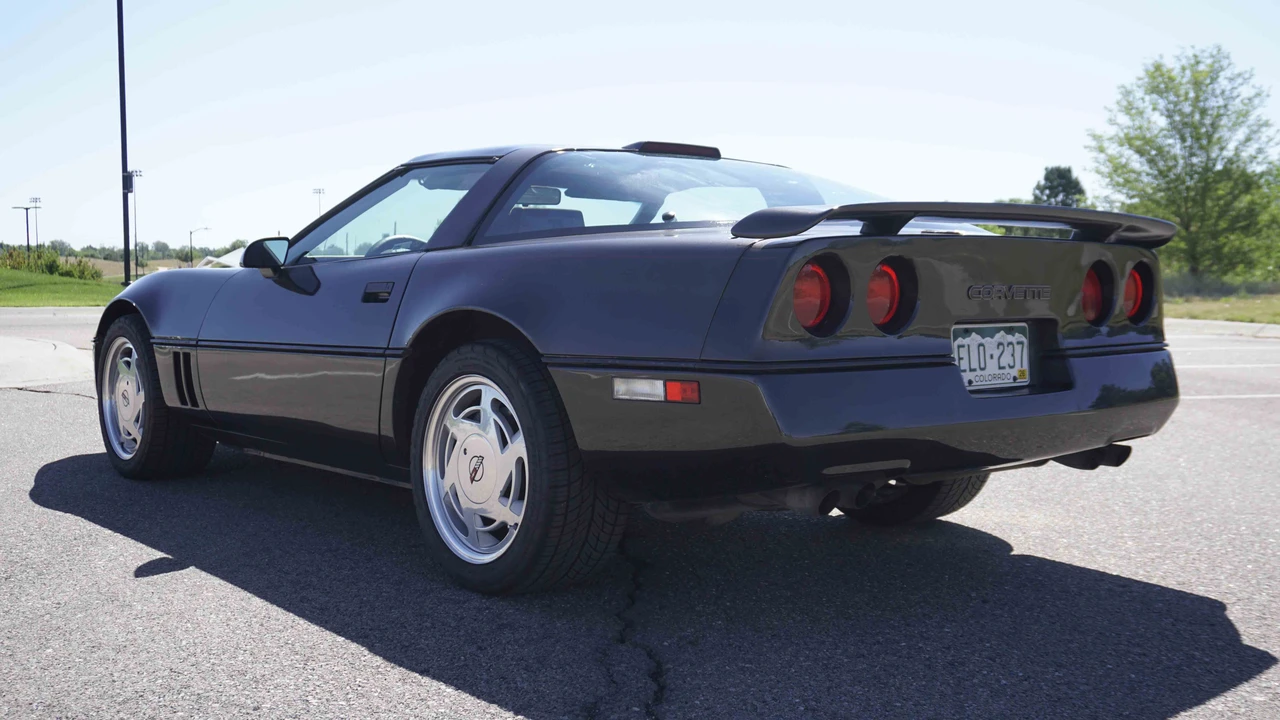 1989 Chevrolet Corvette C4 - Image 12 of 31