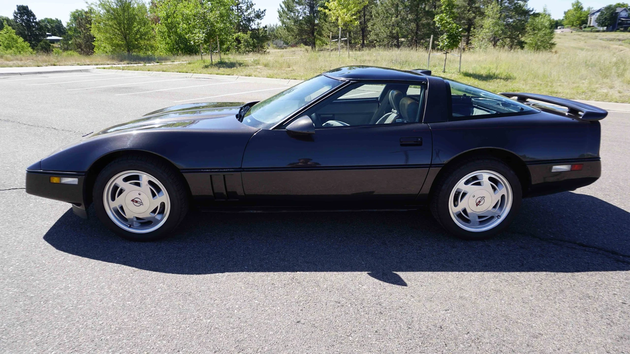 1989 Chevrolet Corvette C4 - Image 10 of 31