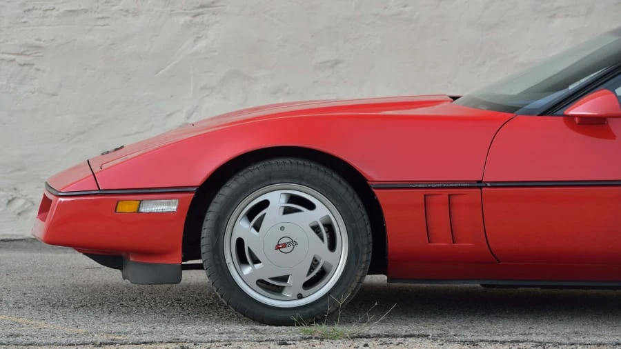 1989 Chevrolet Corvette C4 - Image 19 of 31