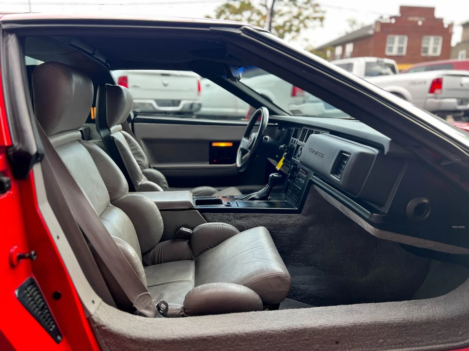 1989 Chevrolet Corvette C4 - Image 24 of 31