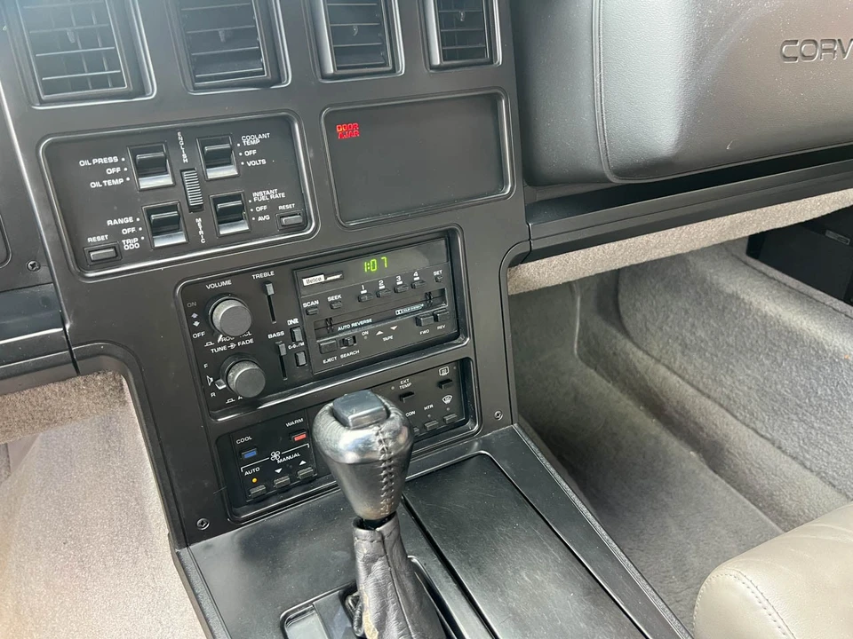 1989 Chevrolet Corvette C4 - Image 29 of 31