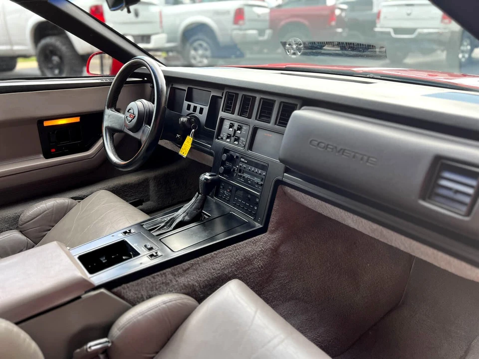 1989 Chevrolet Corvette C4 - Image 25 of 31