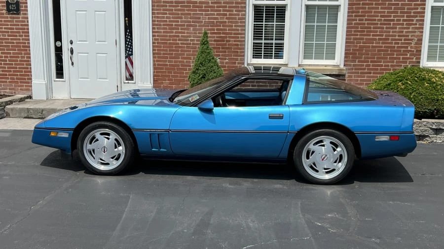 1989 Chevrolet Corvette C4 - Image 2 of 9