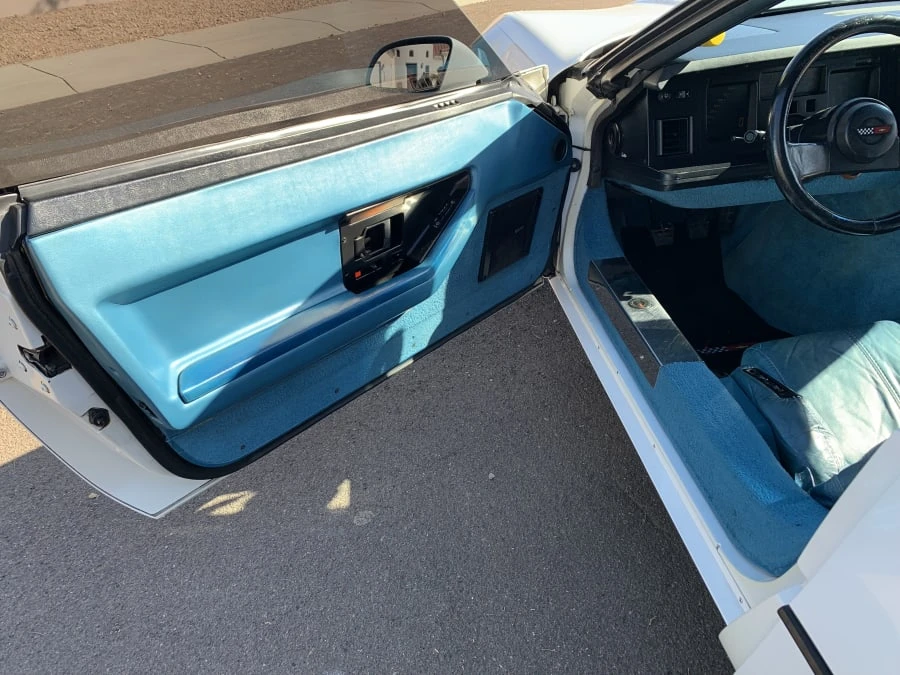 1989 Chevrolet Corvette C4 - Image 21 of 28