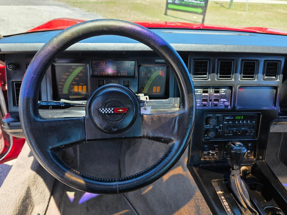 1989 Chevrolet Corvette C4 - Image 17 of 31