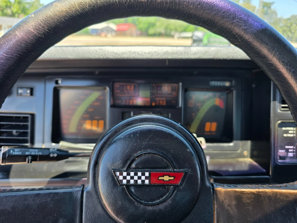 1989 Chevrolet Corvette C4 - Image 18 of 31