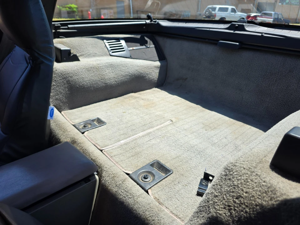 1989 Chevrolet Corvette C4 - Image 28 of 31