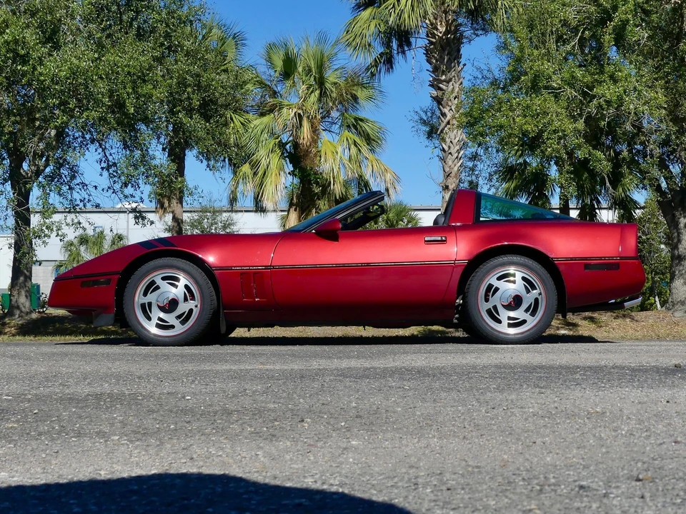 1989 Chevrolet Corvette C4 - Image 15 of 21