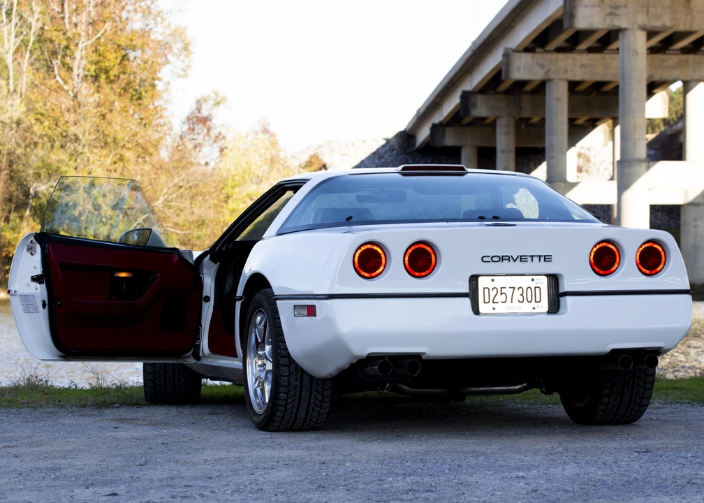 1989 Chevrolet Corvette C4 - Image 25 of 31