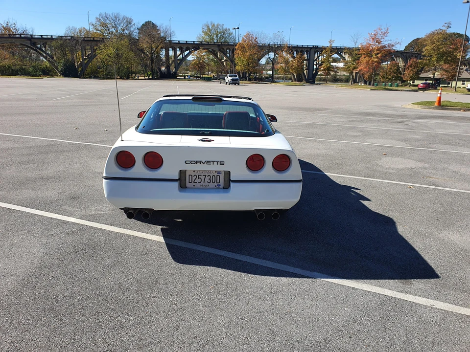 1989 Chevrolet Corvette C4 - Image 27 of 31