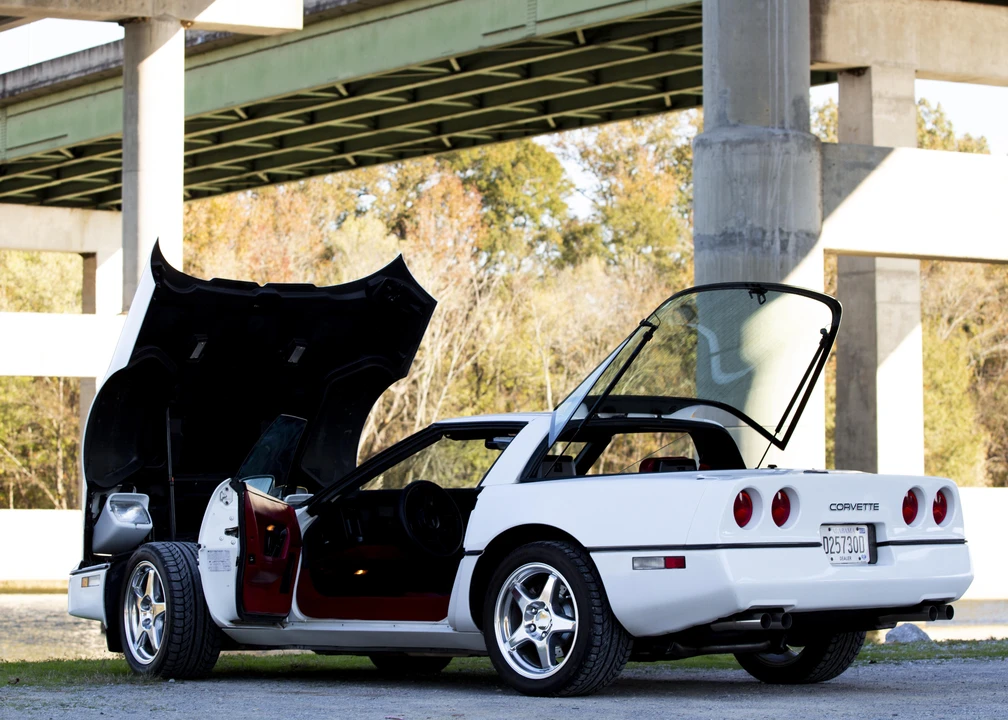 1989 Chevrolet Corvette C4 - Image 22 of 31