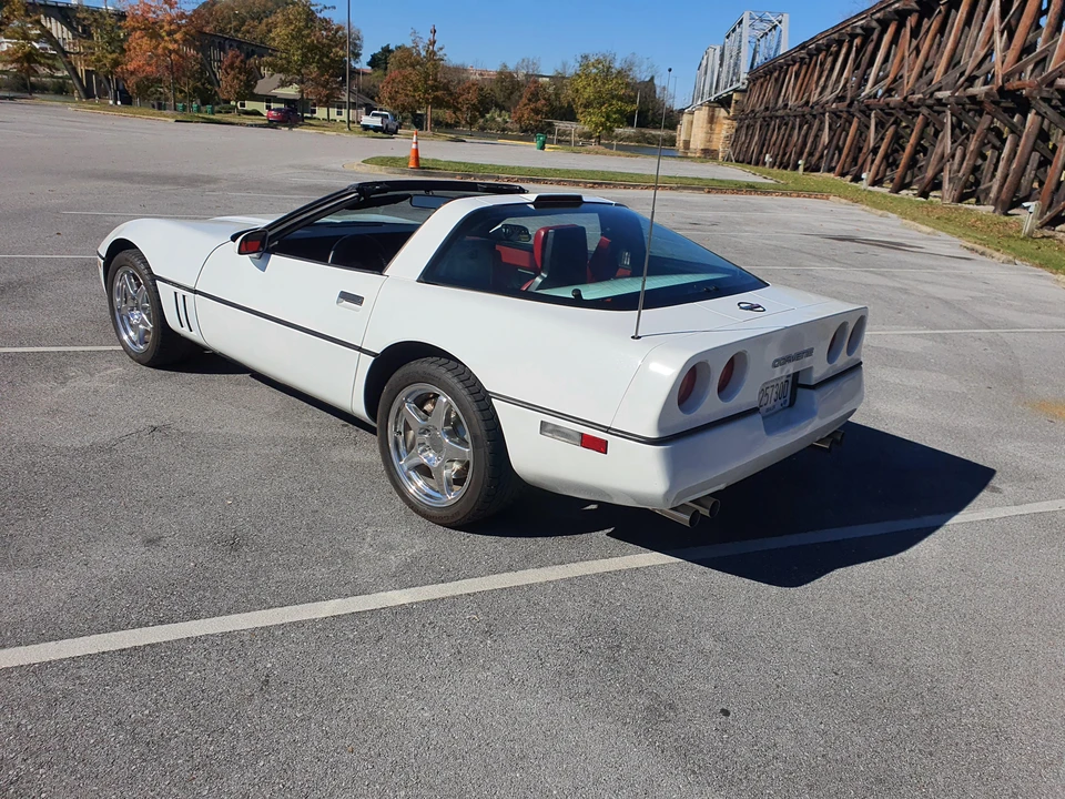 1989 Chevrolet Corvette C4 - Image 20 of 31