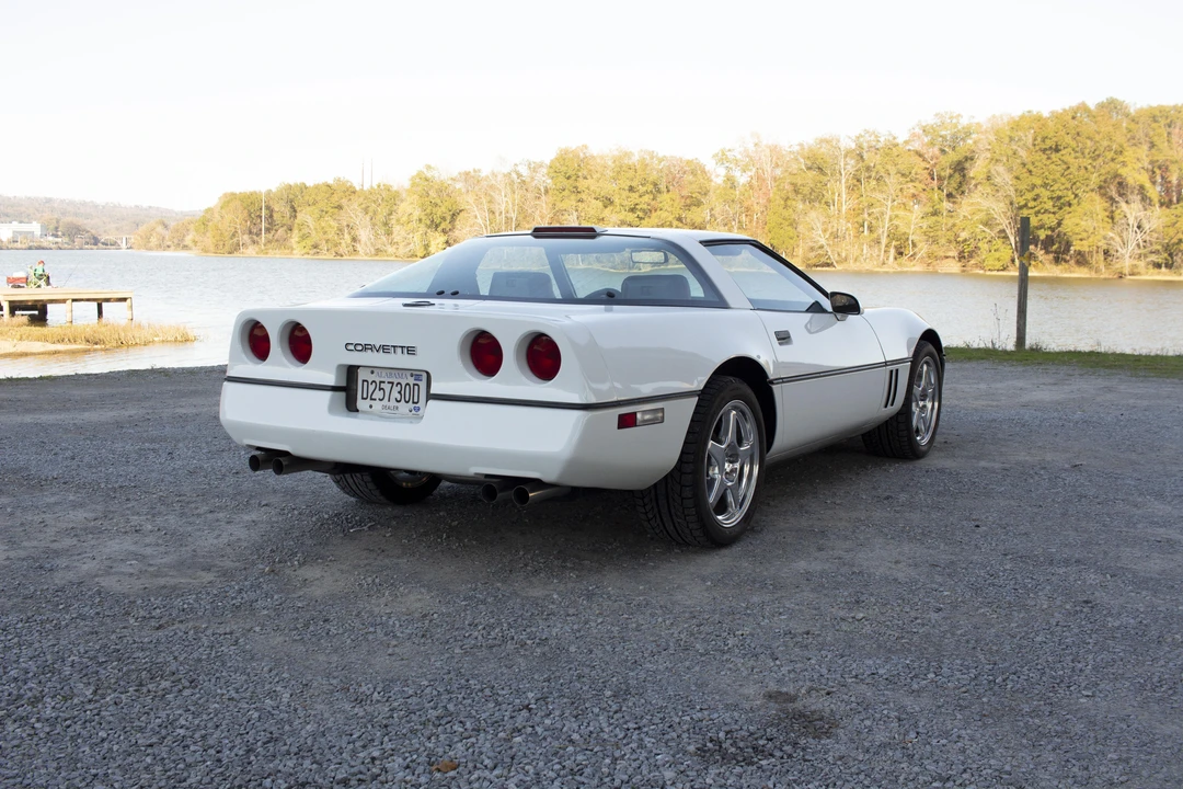 1989 Chevrolet Corvette C4 - Image 28 of 31
