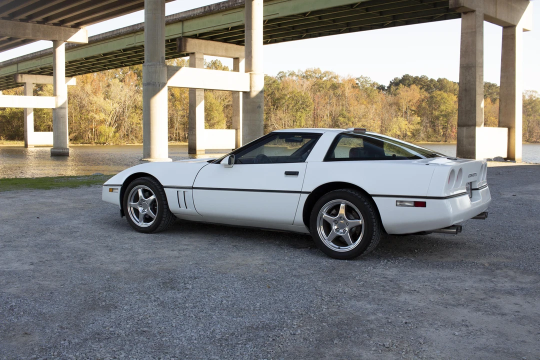 1989 Chevrolet Corvette C4 - Image 19 of 31