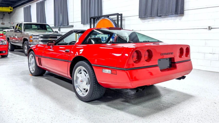 1989 Chevrolet Corvette C4 - Image 8 of 31