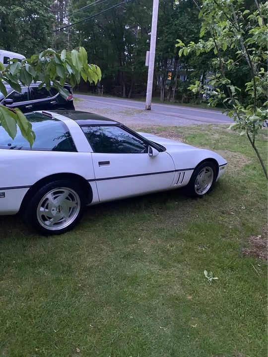 1989 Chevrolet Corvette C4 - Image 3 of 16