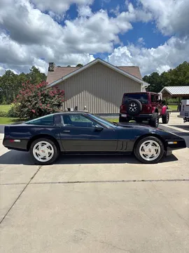 1989 Chevrolet Corvette Coupe 2D