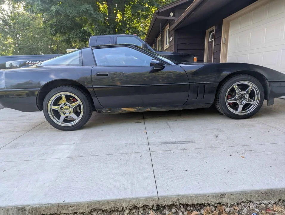 1989 Chevrolet Corvette C4 - Image 2 of 11