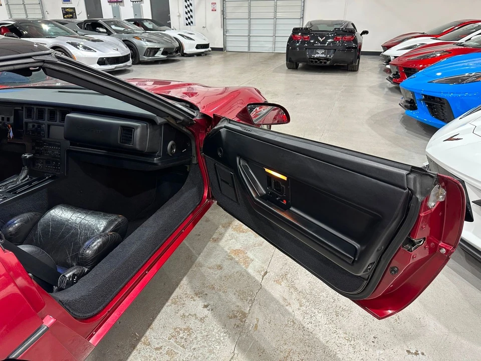 1989 Chevrolet Corvette C4 - Image 16 of 21