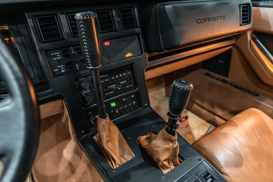 1989 Chevrolet Corvette C4 - Image 17 of 21