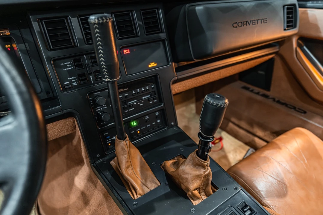 1989 Chevrolet Corvette C4 - Image 17 of 21